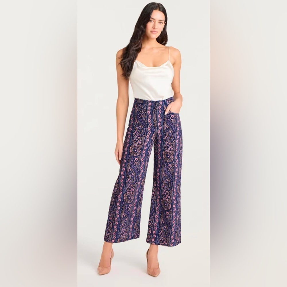 Cinq à Sept Blue and Pink Paisley Betsy Paisley Velveteen Flared Pants Sz 10